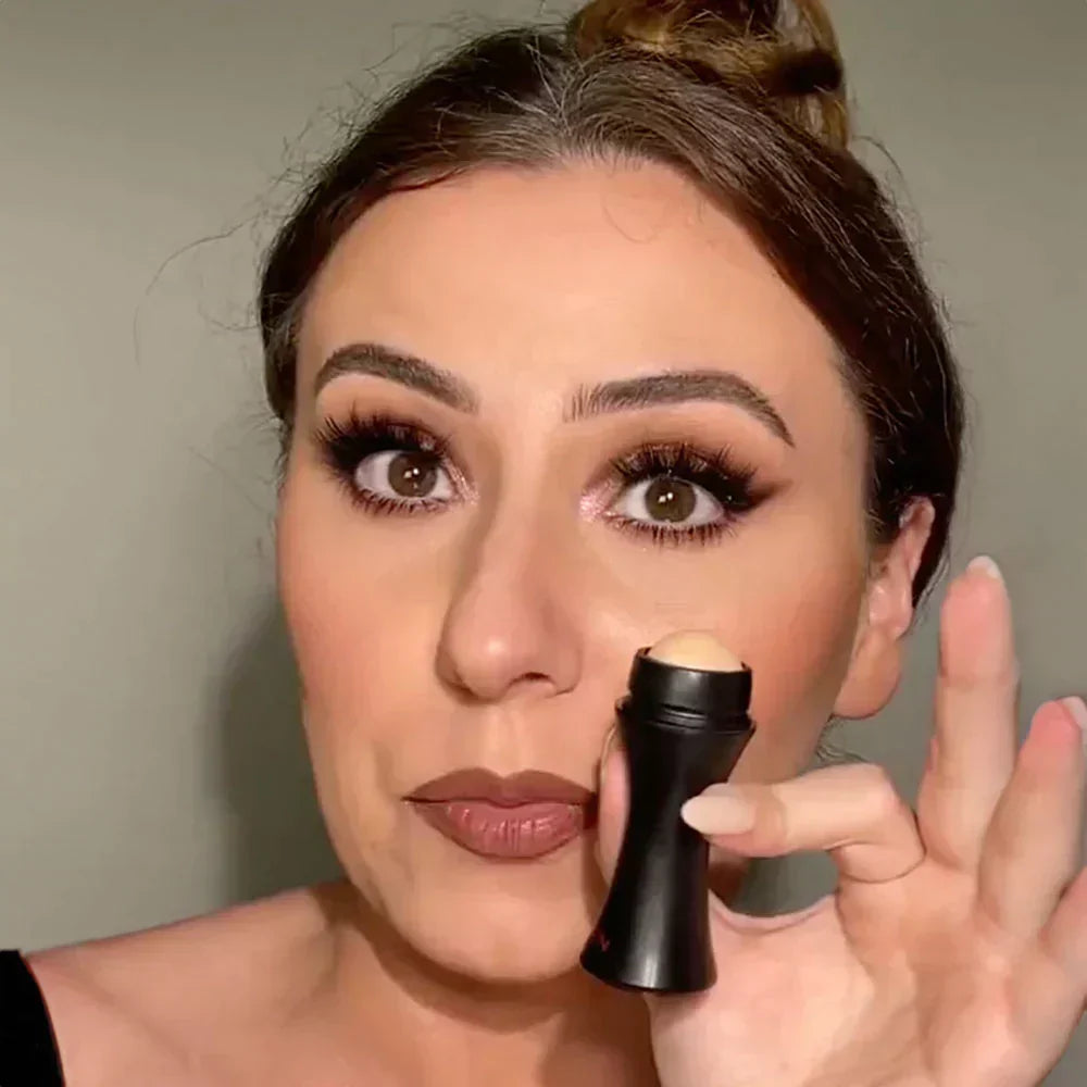 Velynia™ - Oil Absorbing Volcanic Roller