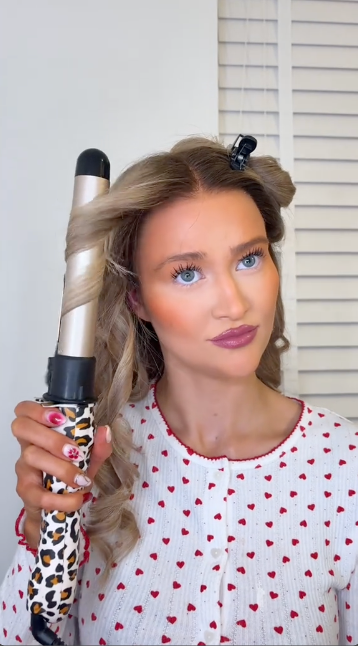 Auto-Rotating Curling Iron